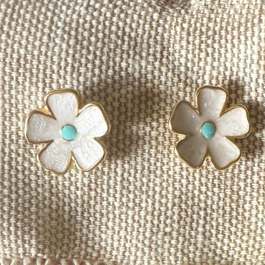 Summer enamel flower stud earrings - THE SILVER RIPPLE